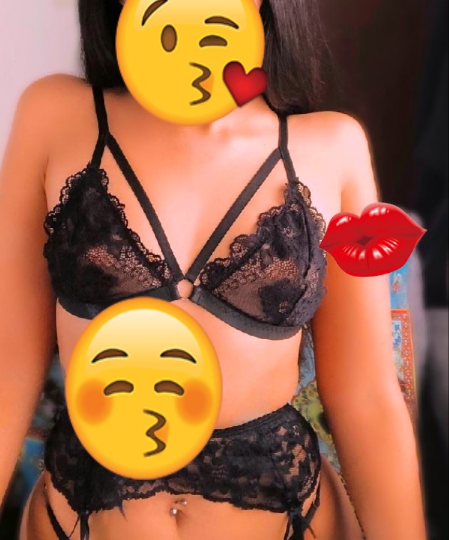 Karen regalona de 30 años morena de concha apretadita oral vaginal, lo más candente salidas a hoteles en Ventanilla